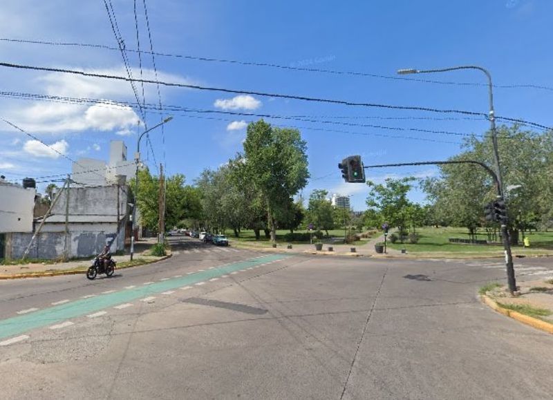 Parque Alberti a media luz y reclamos sin solución