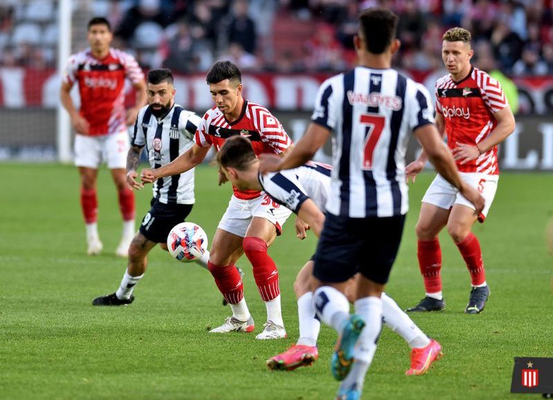 Estudiantes se despertó en el complemento y le ganó 1 a 0 a Talleres de Córdoba