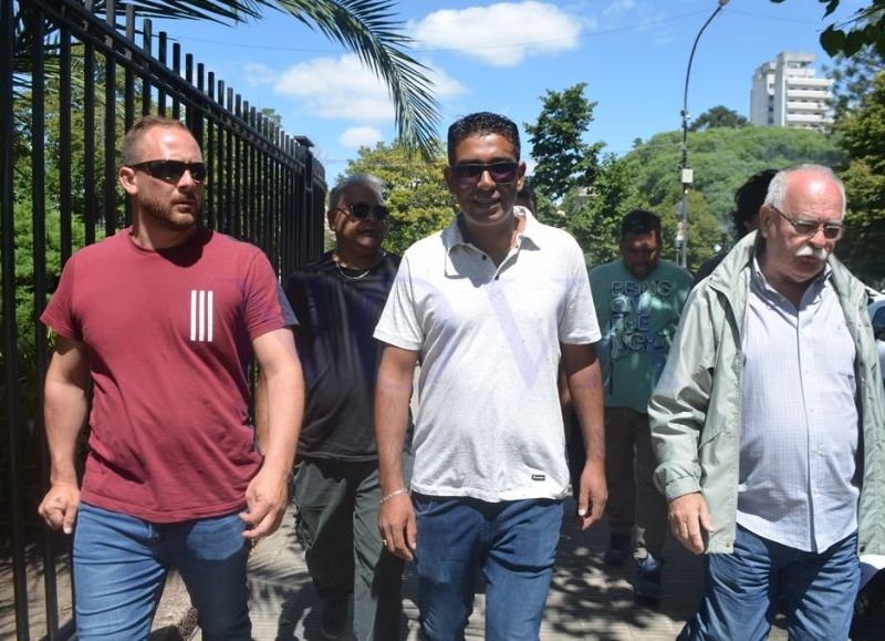 Trabajadores de la construcción marchan por la ciudad por la crisis en la obra pública