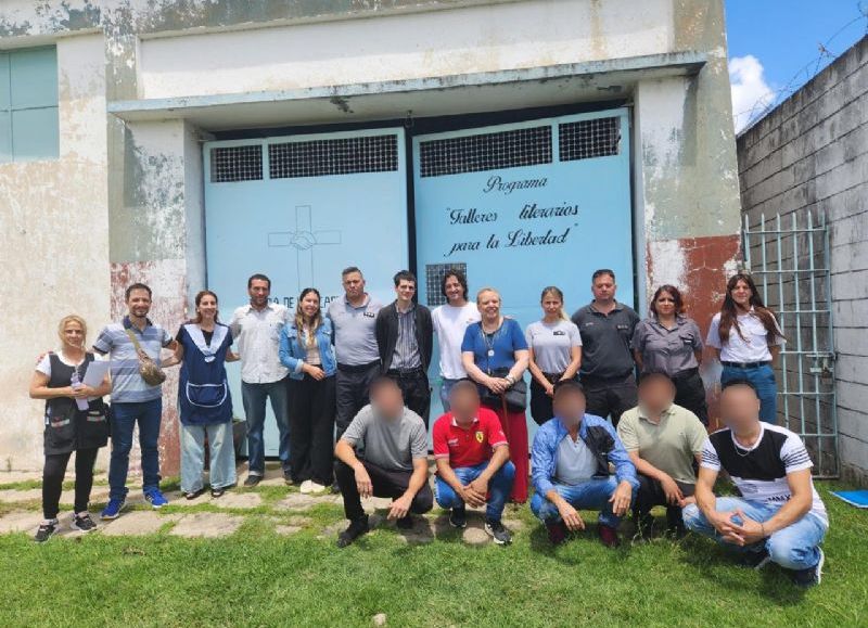 En una cárcel de la ciudad repararon 25 computadoras y las entregaron a entidades escolares