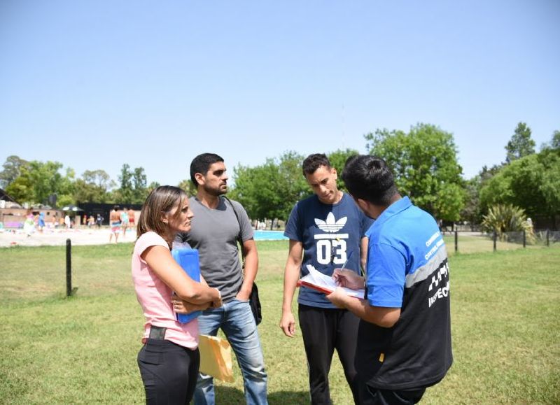 Intensifican los controles en colonias, natatorios y clubes deportivos de la ciudad