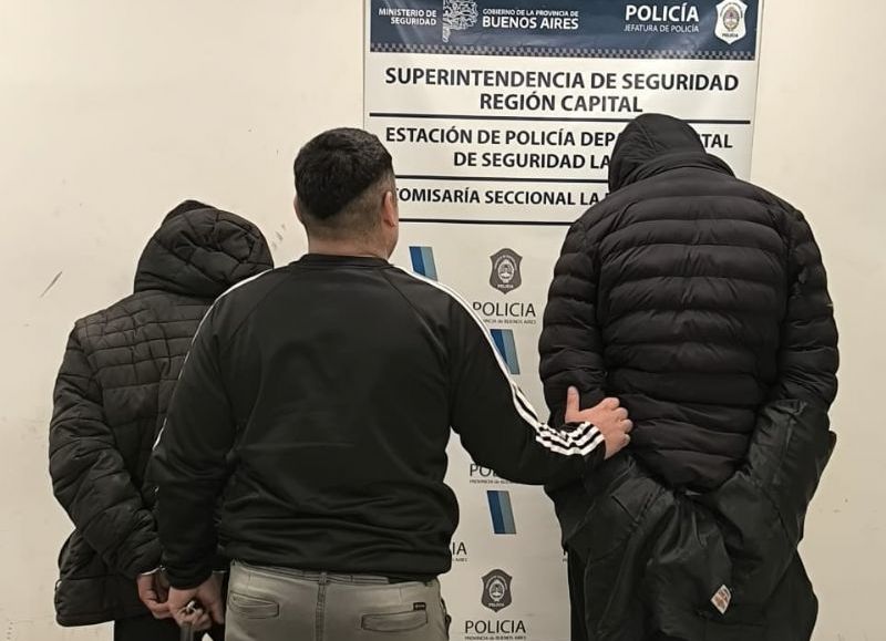 VIDEO | Dos motochorros fuera de combate tras un golpe en 24 y 68