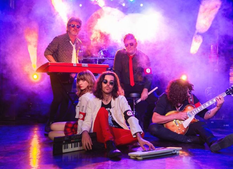 Los Salieris de Charly traen su música a la ciudad para vivir una noche inolvidable