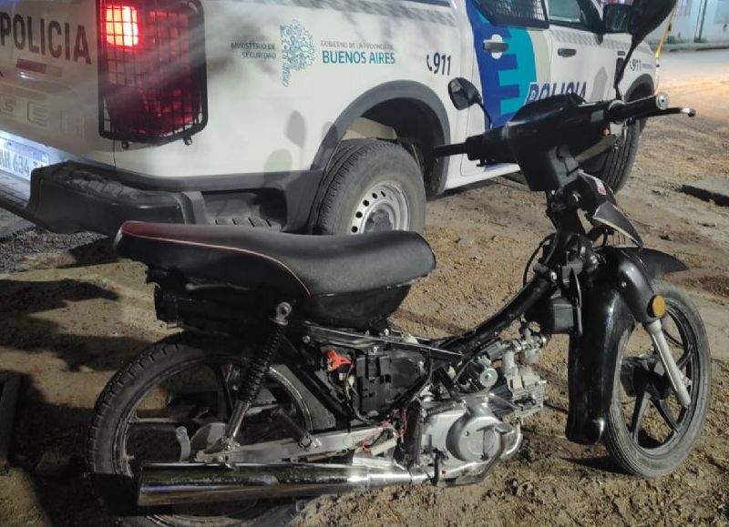 Melchor Romero: motochorros robaron a dos transeúntes, forcejearon con las víctimas y terminaron presos