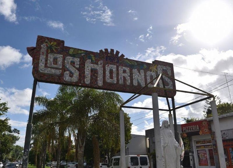 Tensión en La Libertad Avanza: vínculos críticos con usurpadores de terrenos en Los Hornos
