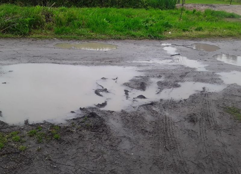 "No entran ni las ambulancias": continúan los reclamos de vecinos en Villa Elvira