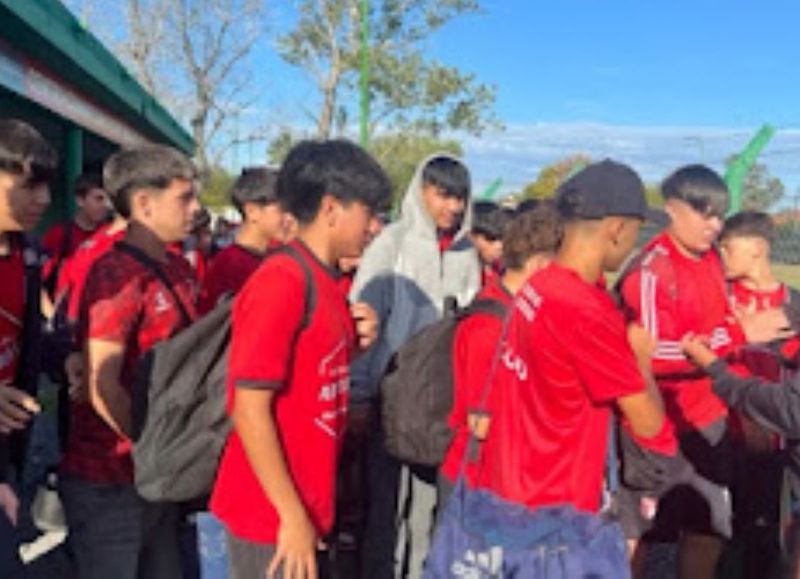 Cambaceres vivió una jornada de intercambio con su sede de Benavídez