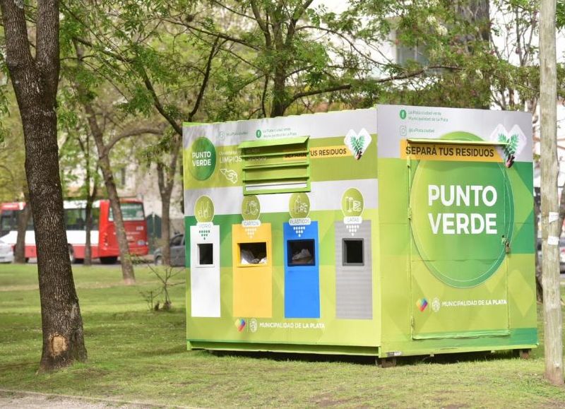 La Municipalidad avanza en la colocación de puntos fijos de reciclaje