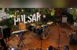 VIDEO | Casa Pulsar cumple 10 años y lo celebra con vinilos, música en vivo y arte en la calle